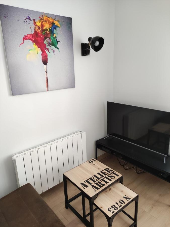 L'Atelier De L'Artiste - Moulins Coeur De Ville Екстериор снимка